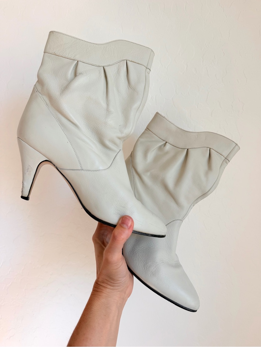 Vintage Off-White Leather Mid-Heel Slouch Boots